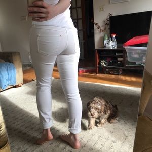 White low rise jean